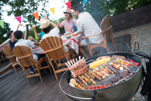 everybody loves barbecue, Charter Bus New England